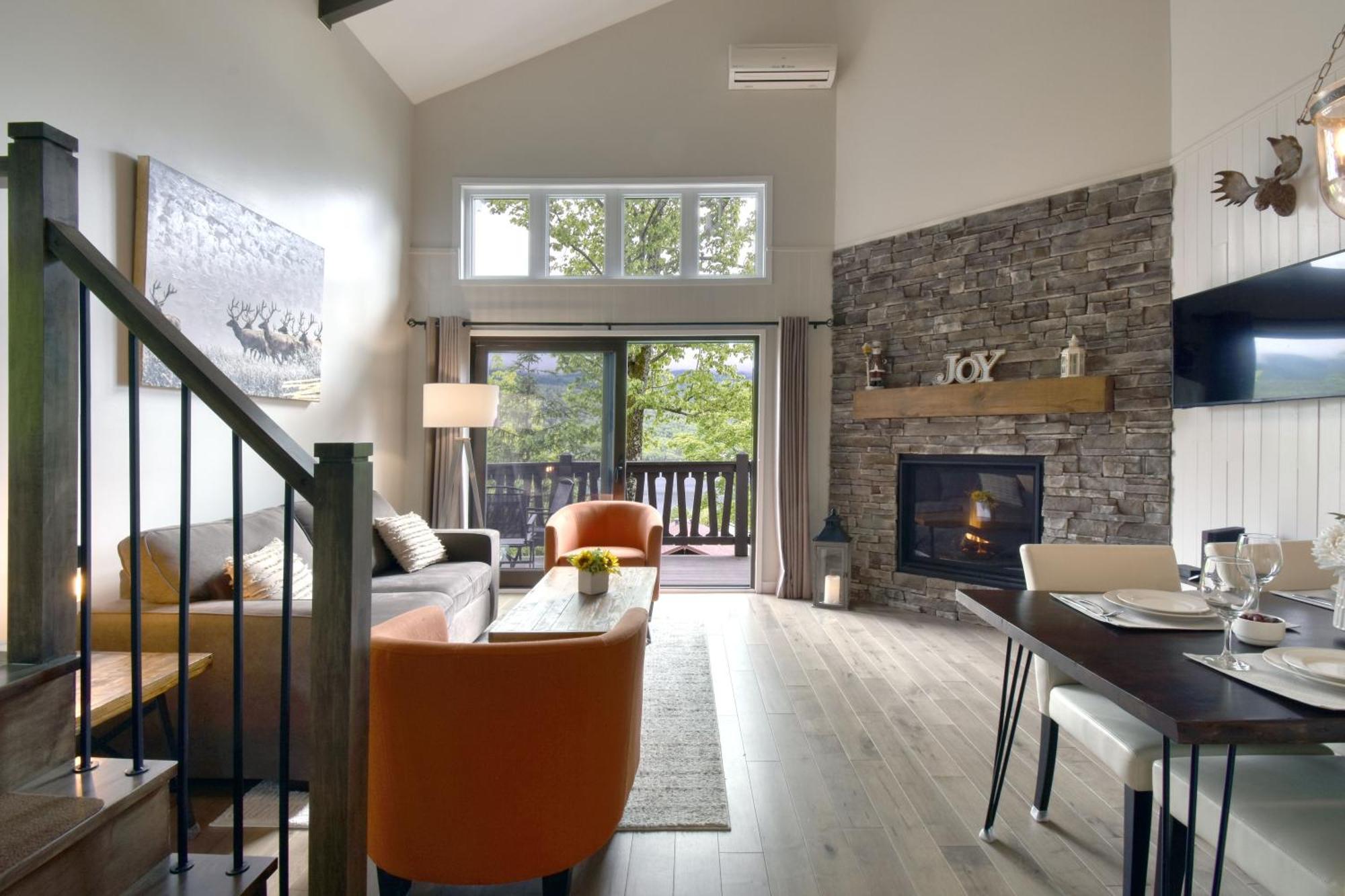 Stunning Condo - View On Lake Tremblant & Mountain Mont-Tremblant Exterior photo
