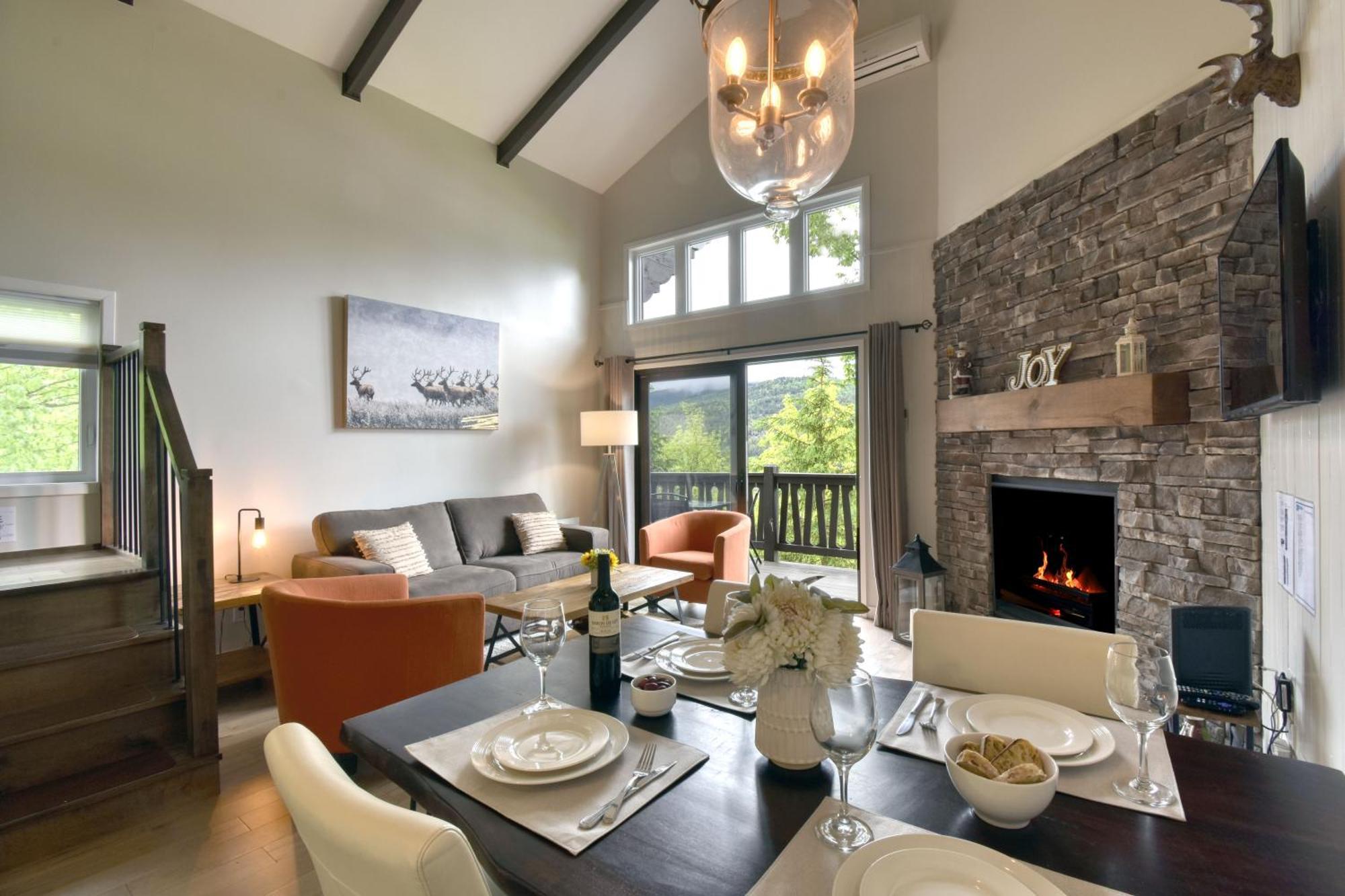 Stunning Condo - View On Lake Tremblant & Mountain Mont-Tremblant Exterior photo